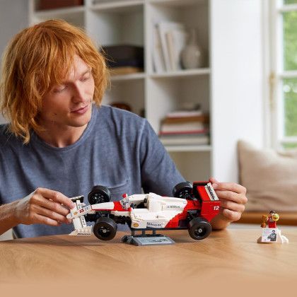 LEGO Icons 10330 - McLaren MP4/4 e Ayrton Senna