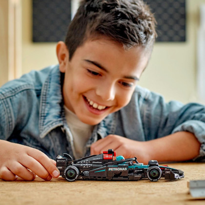 LEGO Speed Champions 77244 - Auto da corsa Mercedes-AMG F1® W15