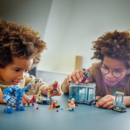 LEGO Marvel 76315 - Laboratorio di Iron Man: Sala delle Armature