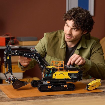 LEGO Technic 42215 - Escavatore Volvo EC500 Hybrid
