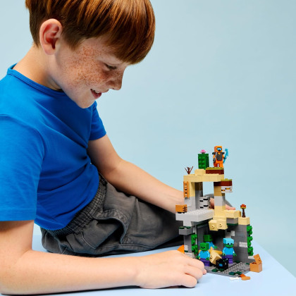 LEGO Minecraft 21587 - Zombie Dungeon