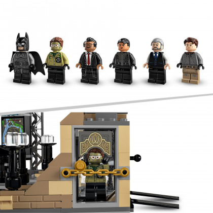 LEGO DC Super Heroes 76183 Batcave: The Riddler Face-off